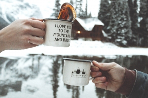 Do alcoholic drinks make you warm in the cold weather?